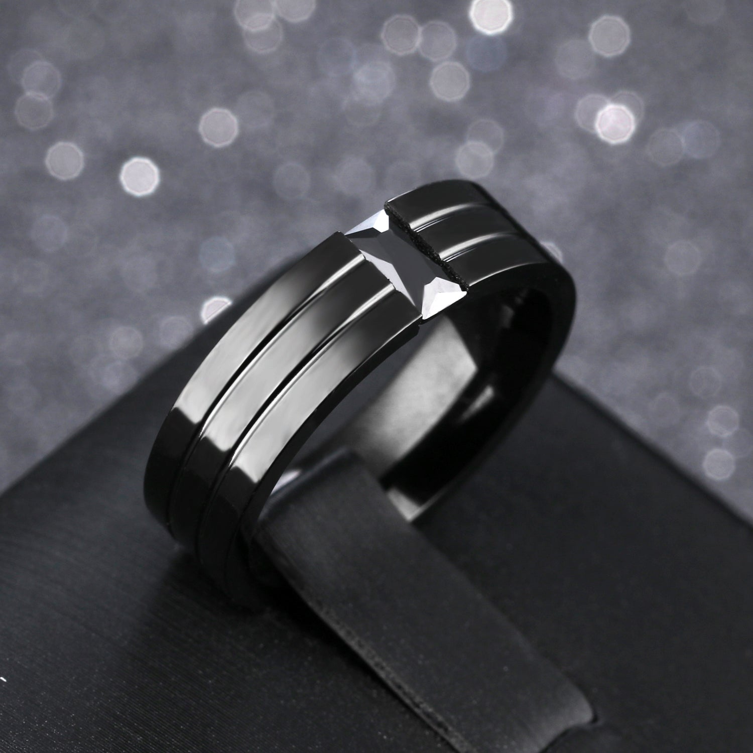 Personalized diamond inlaid titanium steel men's Ring Black zircon trendy men's ring