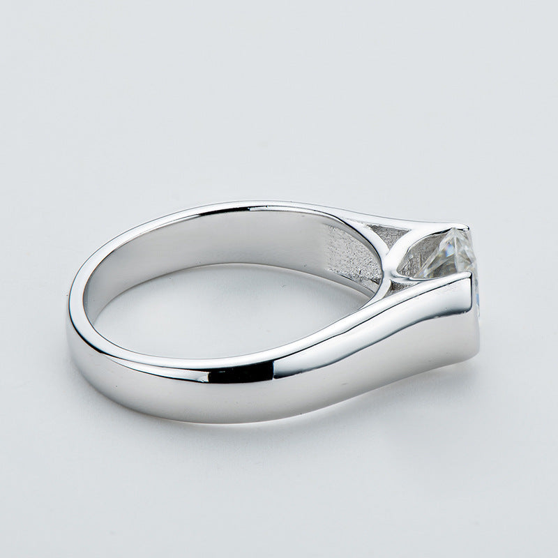 Simple women's ring 2 CT morsonite ring  925 silver  ring